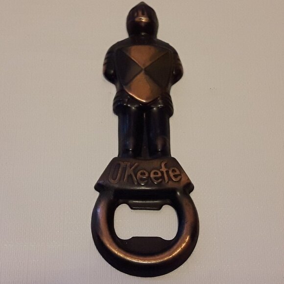 Vintage Carling O'Keefe Knight Bottle Opener Metal - Picture 2 of 3